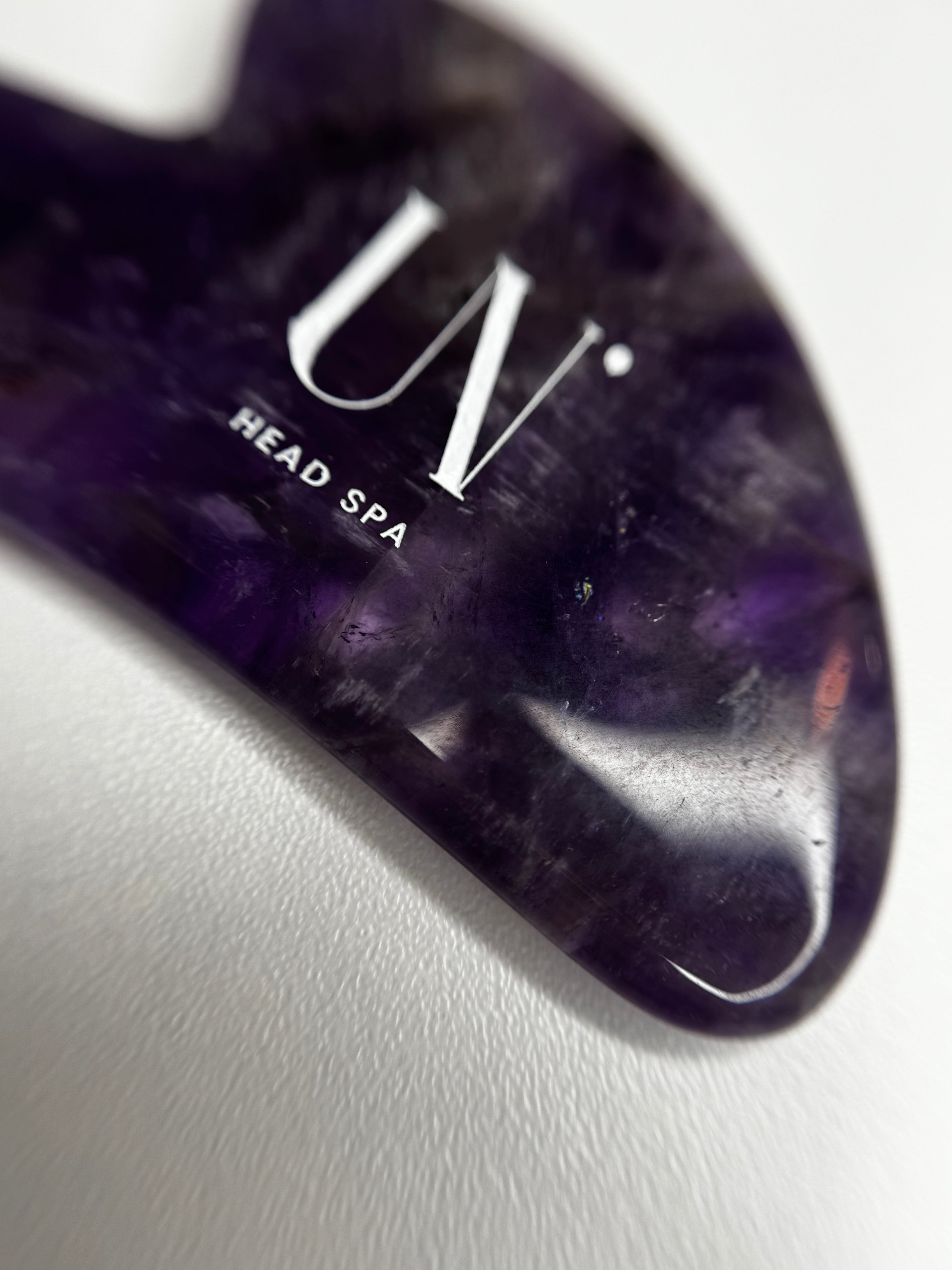 Gua Sha en Ametiste violette pour soin du visage